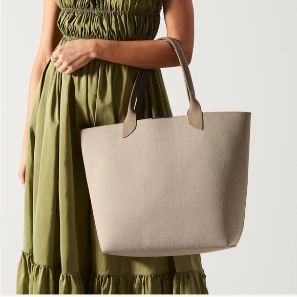 Rothy’s The Lightweight Tote in Soft Sesame - Picture 4 of 4